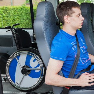 Zajištění invalidního vozíku ve vozidlech