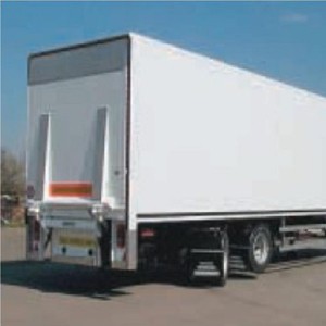 Vnitřní vybavení návěsu nákladního vozu