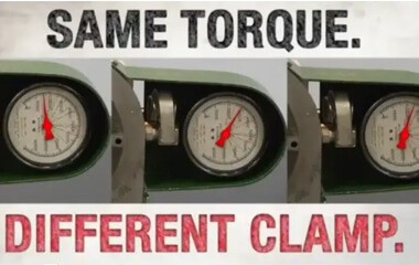 Obrázek: Tvarové čepy versus šroubové spoje