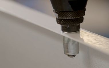 Zrychlete montáž HVAC systémů s vysokovýkonnými nýtovacími maticemi