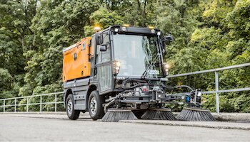 Automobilový průmysl a speciální vozidla
